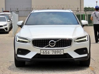 볼보 V60 V60 크로스 컨트리 2세대 2.0 T5 프로 AWD