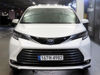 토요타 시에나 2.5 2WD 하이브리드