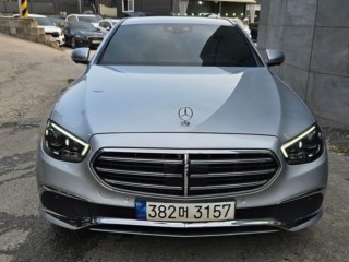 벤츠 E 클래스 E-클래스 W213 E300e 4MATIC 익스클루시브