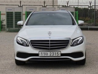 벤츠 E 클래스 E-클래스 W213 E300 4MATIC 익스클루시브