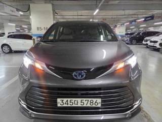 토요타 시에나 2.5 2WD 하이브리드