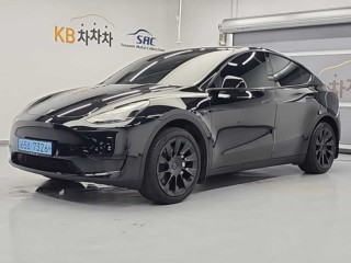 테슬라 모델 Y RWD