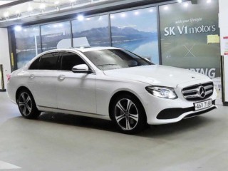 벤츠 E 클래스 E-클래스 W213 E300 4MATIC 익스클루시브