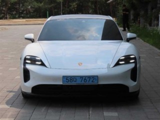 포르쉐 타이칸 GTS