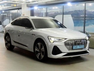 아우디 e-트론 55 콰트로 스포트백