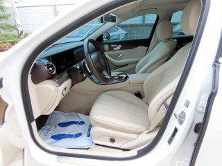벤츠 E 클래스 E-클래스 W213 E300 4MATIC 익스클루시브