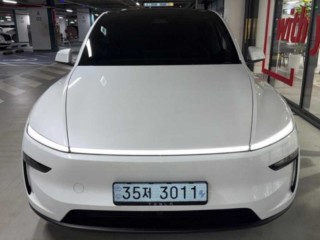 테슬라 모델 Y RWD