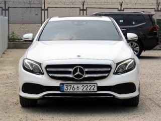 벤츠 E 클래스 E-클래스 W213 E300 4MATIC 아방가르드