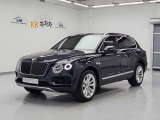 벤틀리 벤테이가 4.0 V8
