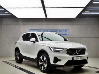 볼보 XC40 B4 AWD 울트라 브라이트