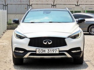 인피니티 QX QX30 2.0T AWD ESSENTIAL