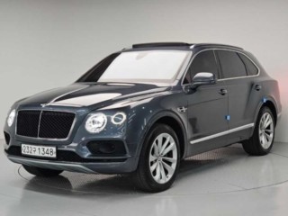 벤틀리 벤테이가 4.0 V8