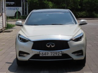 인피니티 Q Q30 2.0 에센셜