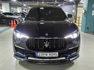 마세라티 르반떼 3.0 S AWD 그란루쏘