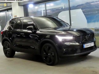 볼보 XC40 B4 AWD 블랙 에디션