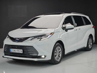 토요타 시에나 2.5 AWD 하이브리드