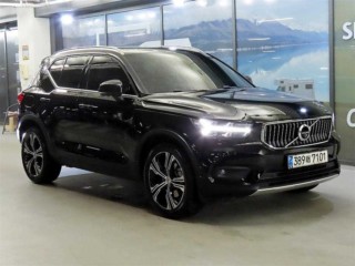 볼보 XC40 B4 AWD 인스크립션