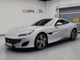 페라리 포르토피노 3.9 V8