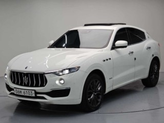 마세라티 르반떼 3.0  AWD 그란 루쏘