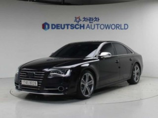 아우디 S8 4.0 TFSI 콰트로