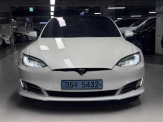 테슬라 모델 S 75D