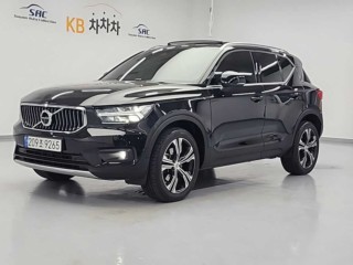 볼보 XC40 B4 AWD 인스크립션