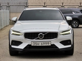 볼보 V60 V60 크로스 컨트리 2세대 2.0 T5 프로 AWD