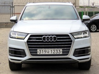 아우디 Q7 Q7 (4M) 45 TFSI 콰트로