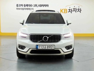 볼보 XC40 B4 AWD 인스크립션
