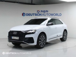 아우디 Q8 55 TFSI 콰트로 프리미엄