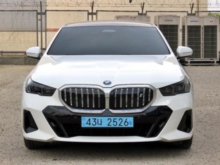 BMW i5 eDrive 40 M 스포츠