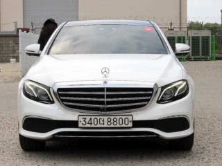 벤츠 E 클래스 E-클래스 W213 E300 4MATIC 익스클루시브