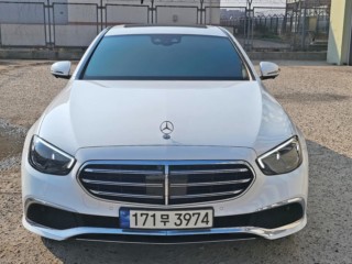 벤츠 E 클래스 E-클래스 W213 E300e 4MATIC 익스클루시브