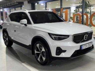 볼보 XC40 B4 AWD 울트라 브라이트