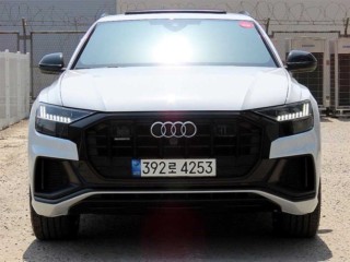 아우디 Q8 55 TFSI 콰트로 프리미엄