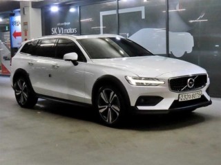 볼보 V60 V60 크로스 컨트리 2세대 2.0 T5 프로 AWD