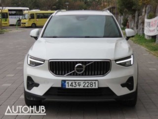 볼보 XC40 B4 AWD 얼티메이트 브라이트