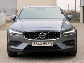 볼보 V60 V60 크로스 컨트리 2세대 2.0 T5 프로 AWD