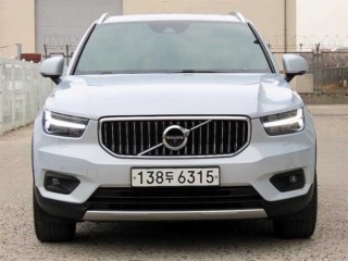 볼보 XC40 B4 AWD 인스크립션