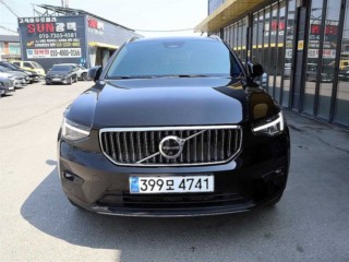 볼보 XC40 B4 AWD 얼티메이트 브라이트
