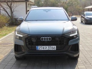 아우디 Q8 55 TFSI 콰트로 프리미엄