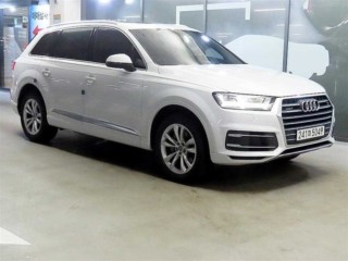 아우디 Q7 Q7 (4M) 45 TFSI 콰트로
