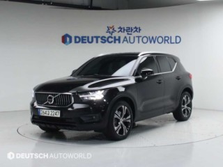 볼보 XC40 B4 AWD 인스크립션