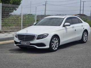 벤츠 E 클래스 E-클래스 W213 E220d 익스클루시브