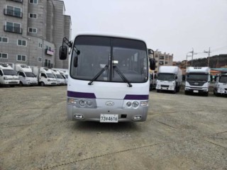 중대형버스 중형현대버스 에어로타운(e) 35인 롱바디