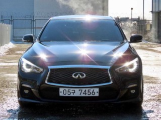 인피니티 Q Q50 3.5 하이브리드 블루 스포츠 센서리