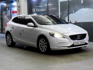 볼보 V40 D3 모멘텀