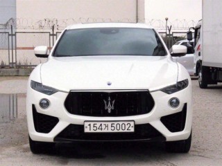 마세라티 르반떼 3.0 S AWD 그란스포츠