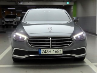 벤츠 E 클래스 E-클래스 W213 E300e 4MATIC 익스클루시브