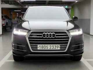 아우디 Q7 Q7 (4M) 45 TFSI 콰트로